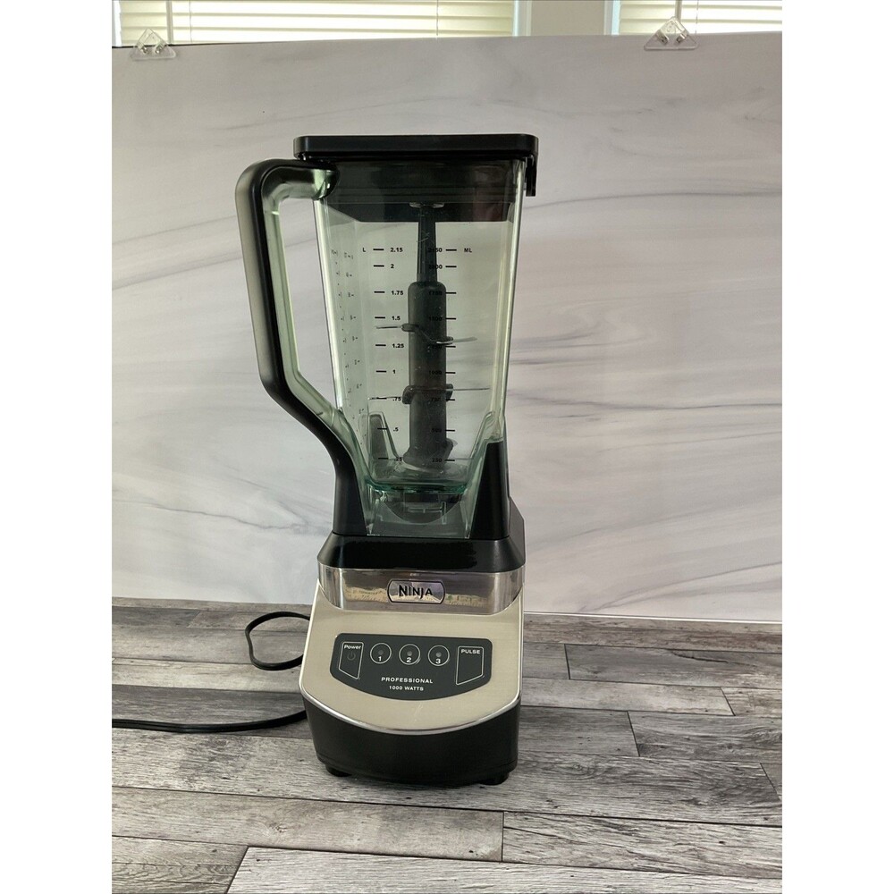 Ninja NJ600 3 Speed 1000 Watt Blender With Pulse Feature. Tested
